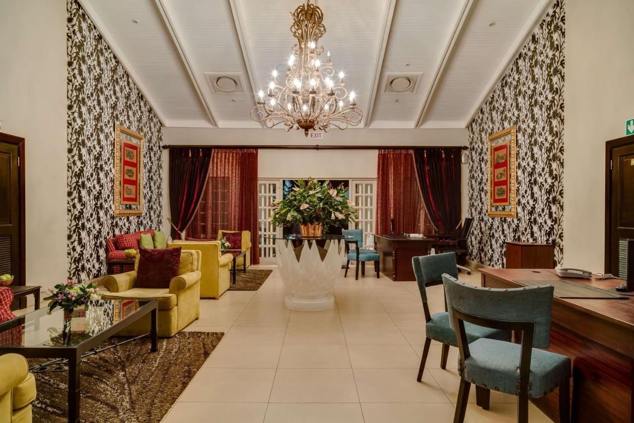 Mount Grace Hotel & Spa Magaliesburg Extérieur photo The lobby of the hotel