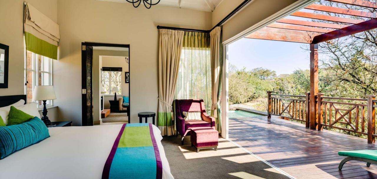 Mount Grace Hotel & Spa Magaliesburg Extérieur photo A bedroom at the resort