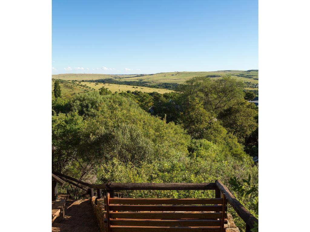 Mount Grace Hotel & Spa Magaliesburg Extérieur photo View from the top of the stairs