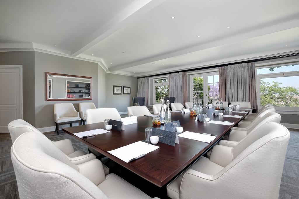 Mount Grace Hotel & Spa Magaliesburg Extérieur photo Boardroom at the Cape Town International Convention Centre