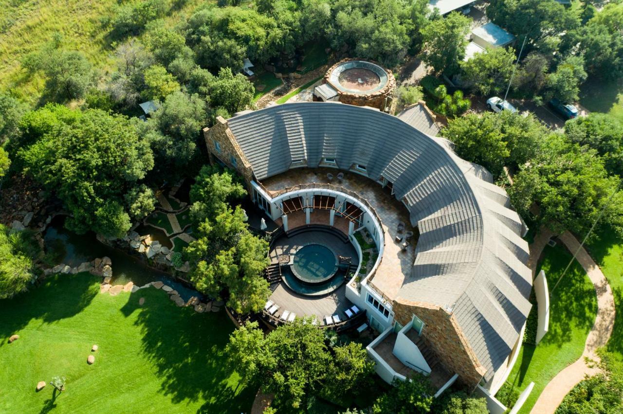 Mount Grace Hotel & Spa Magaliesburg Extérieur photo Aerial view of the San Antonio Museum of Art